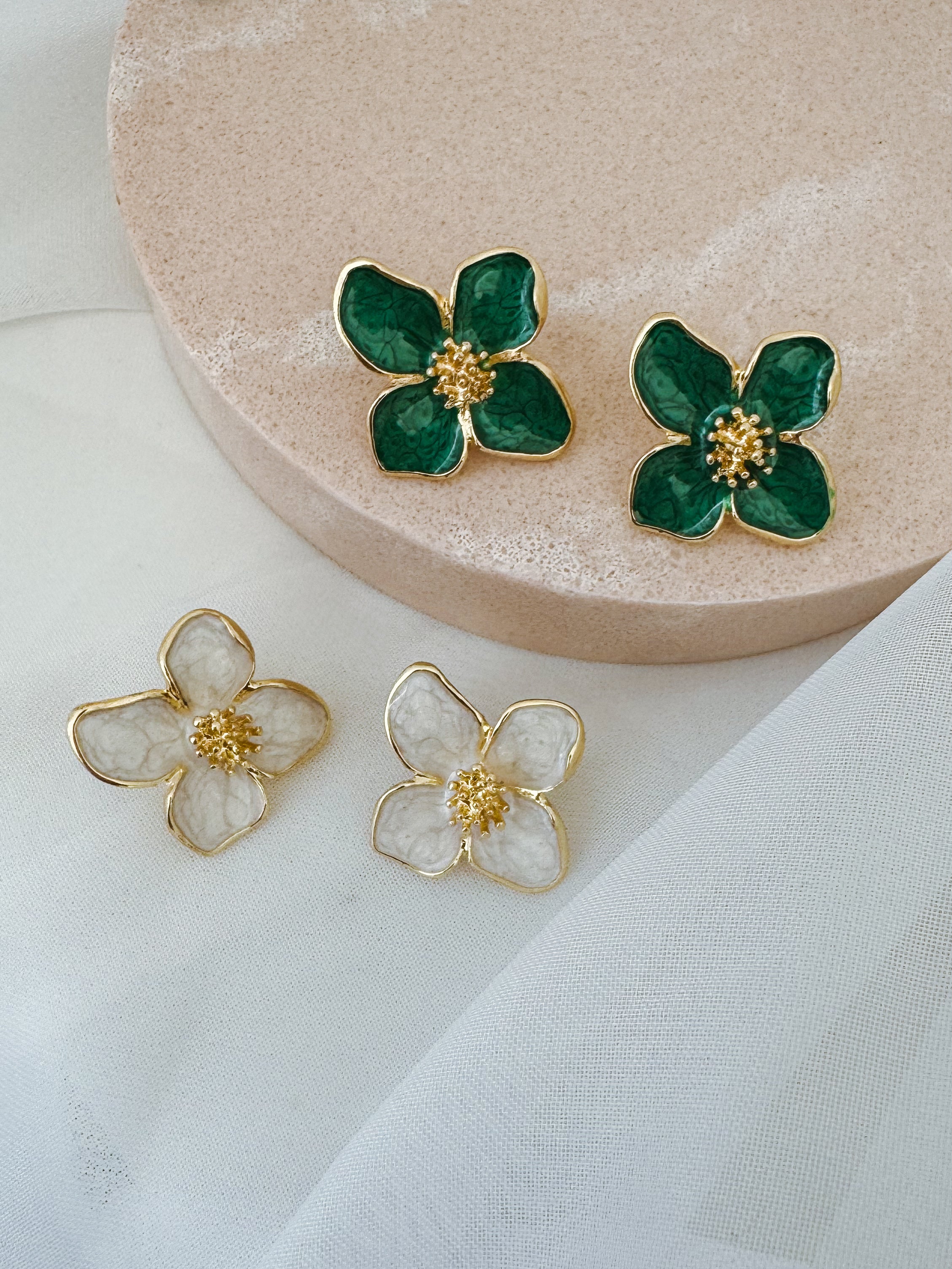 Bora - Luxury Flower Earrings