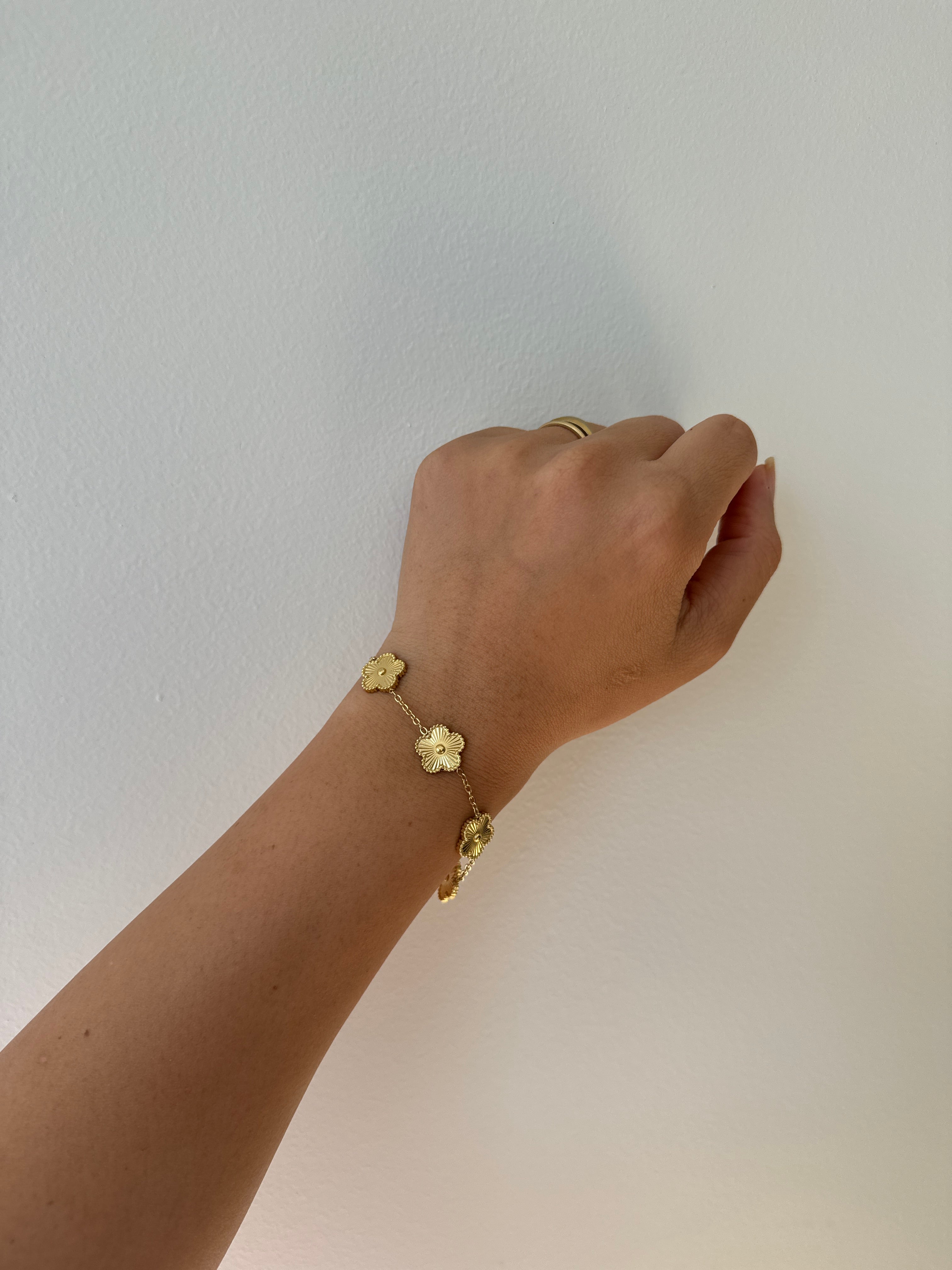 Cora - Waterproof Clover Flower Bracelet