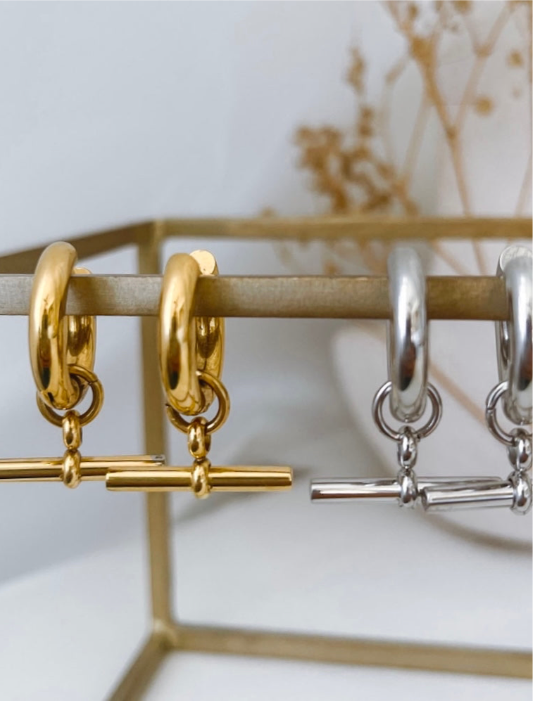 Quyen - Waterproof Multiway T-Bar Hoops