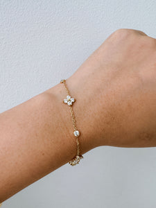 Tiffany - Waterproof Clover Flower and Circle Stone Bracelet