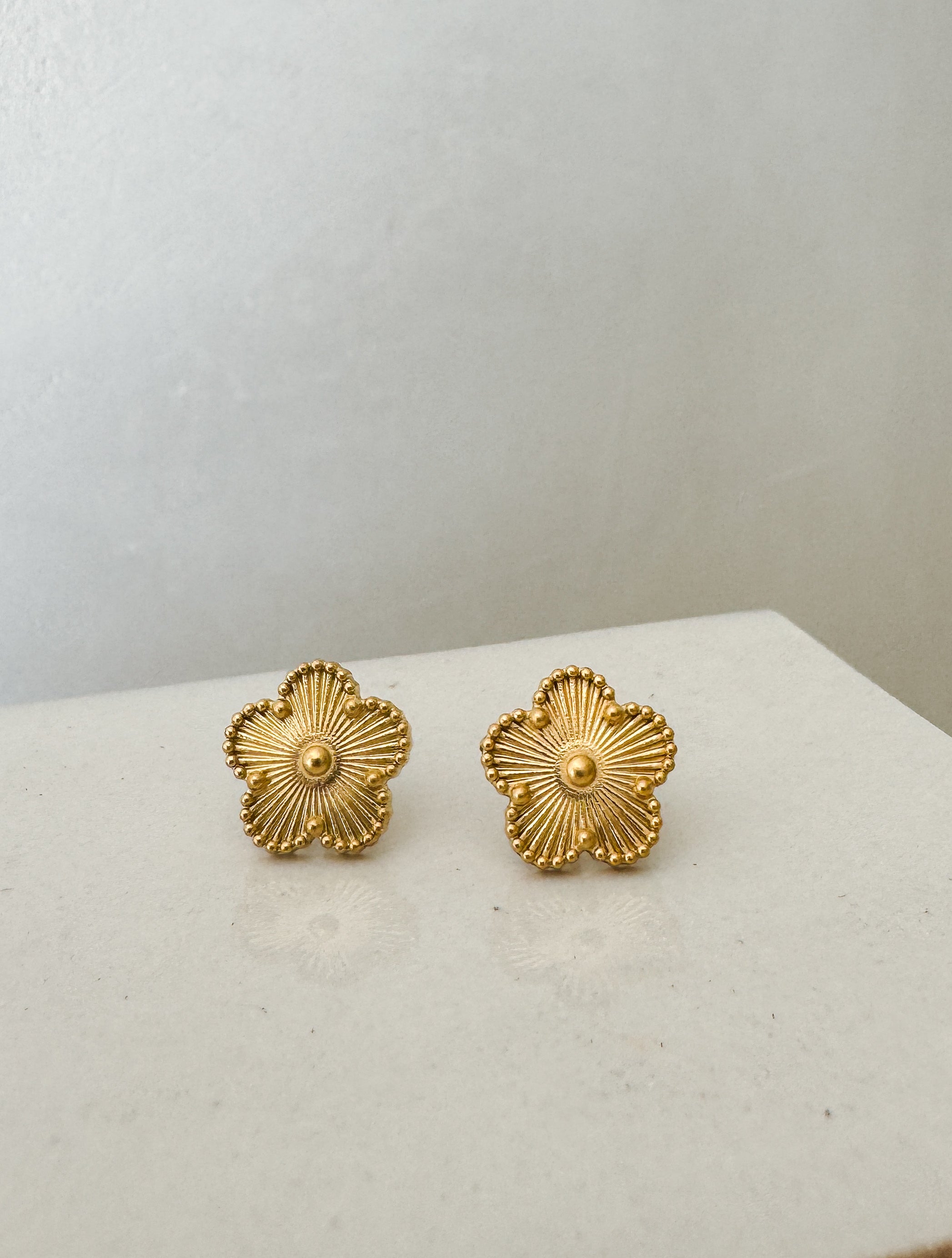 Clover - Waterproof Van Cleef Dupe Clover Flower Studs