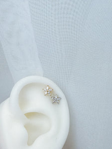 Sue - Waterproof Flower Helix Stud