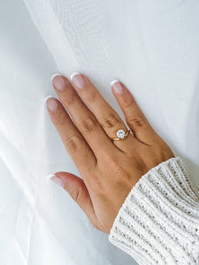 Samara - Waterproof Round Stone Ring