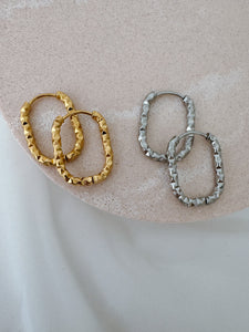 Ainsley - Waterproof Embossed Oval Hoops