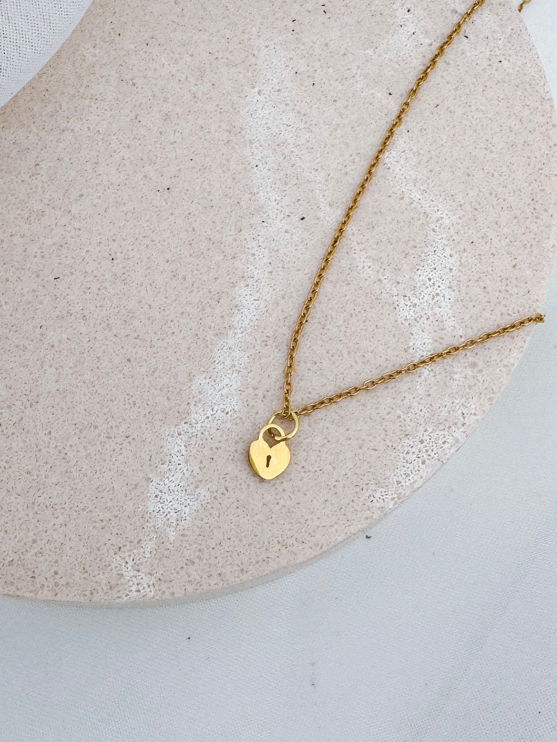 Kenzie - Waterproof Heart Lock Necklace