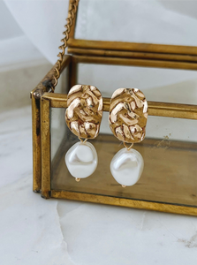 Kuyay - Textured Pearl Earrings