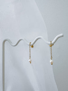 Milovat (Mini) - Waterproof Pearl and Chain Earrings