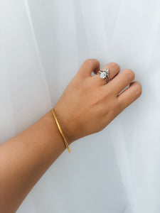 Sally - Waterproof Solid Bangle