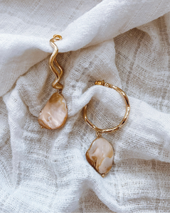 Grece - Pearl Drop Earrings