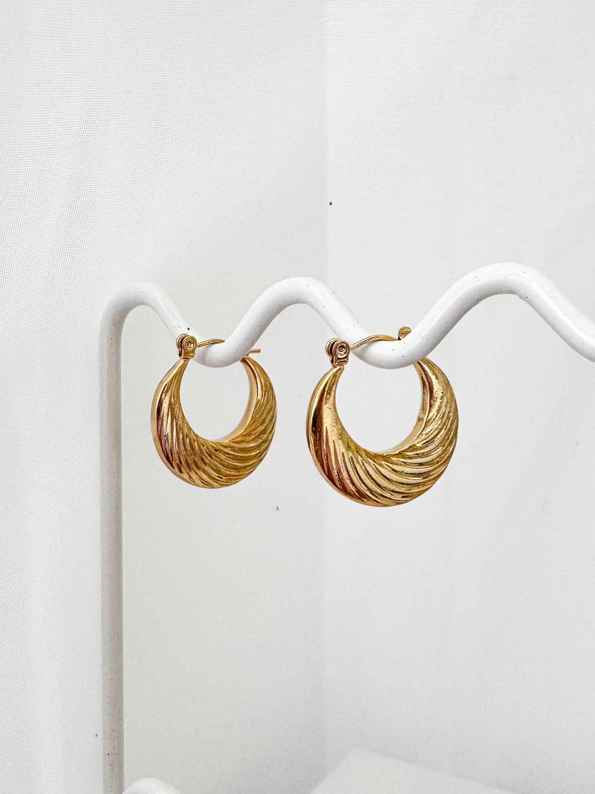 Lottie - Waterproof Wide Lined Statement Hoops