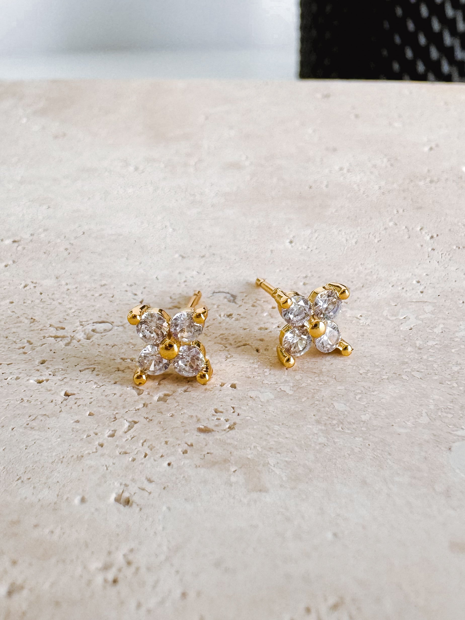 Tiffany - Flower Stone Studs