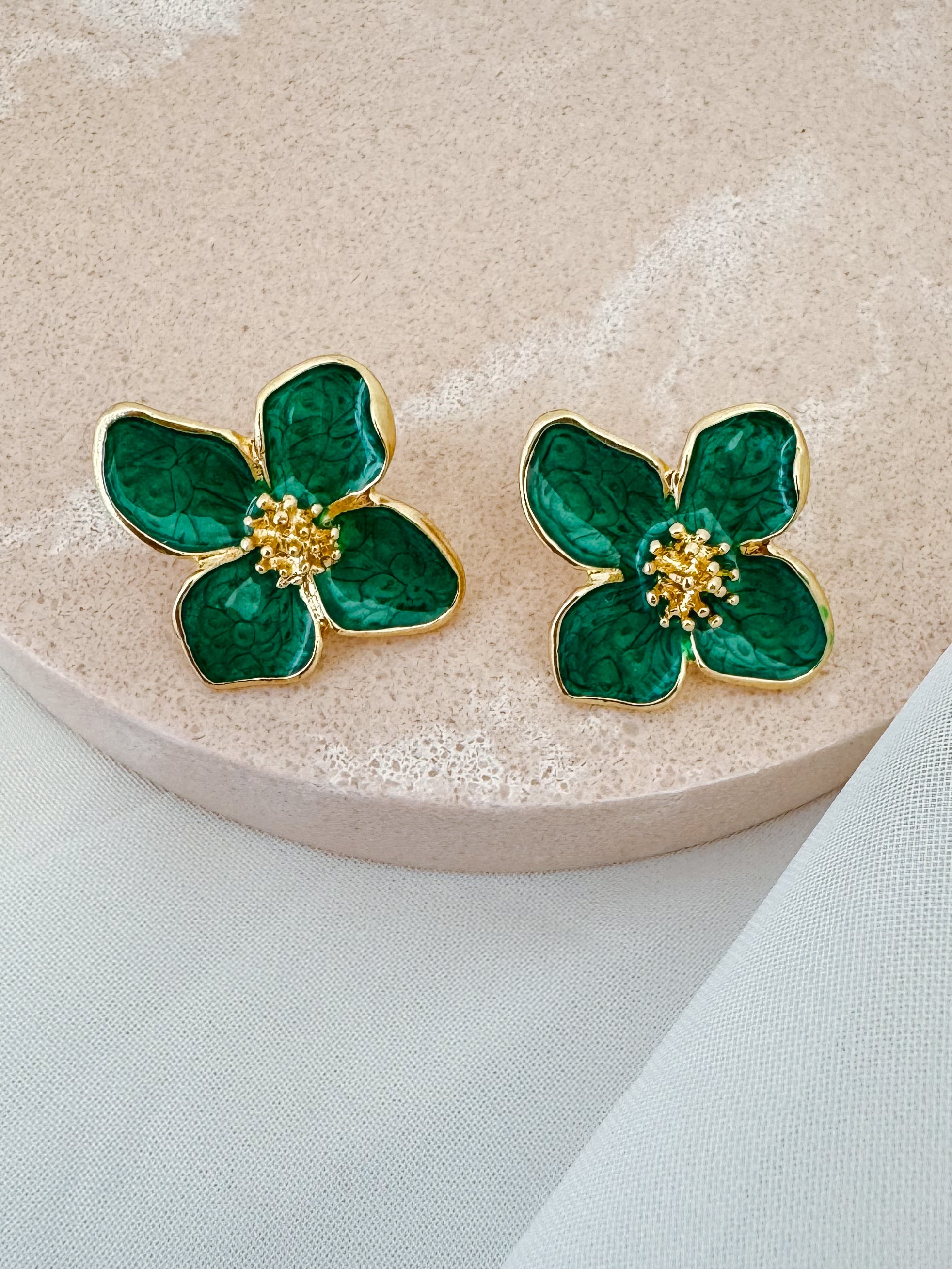 Bora - Luxury Flower Earrings