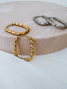 Ainsley - Waterproof Embossed Oval Hoops