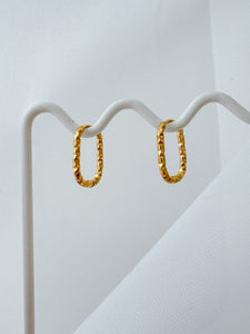 Ainsley - Waterproof Embossed Oval Hoops