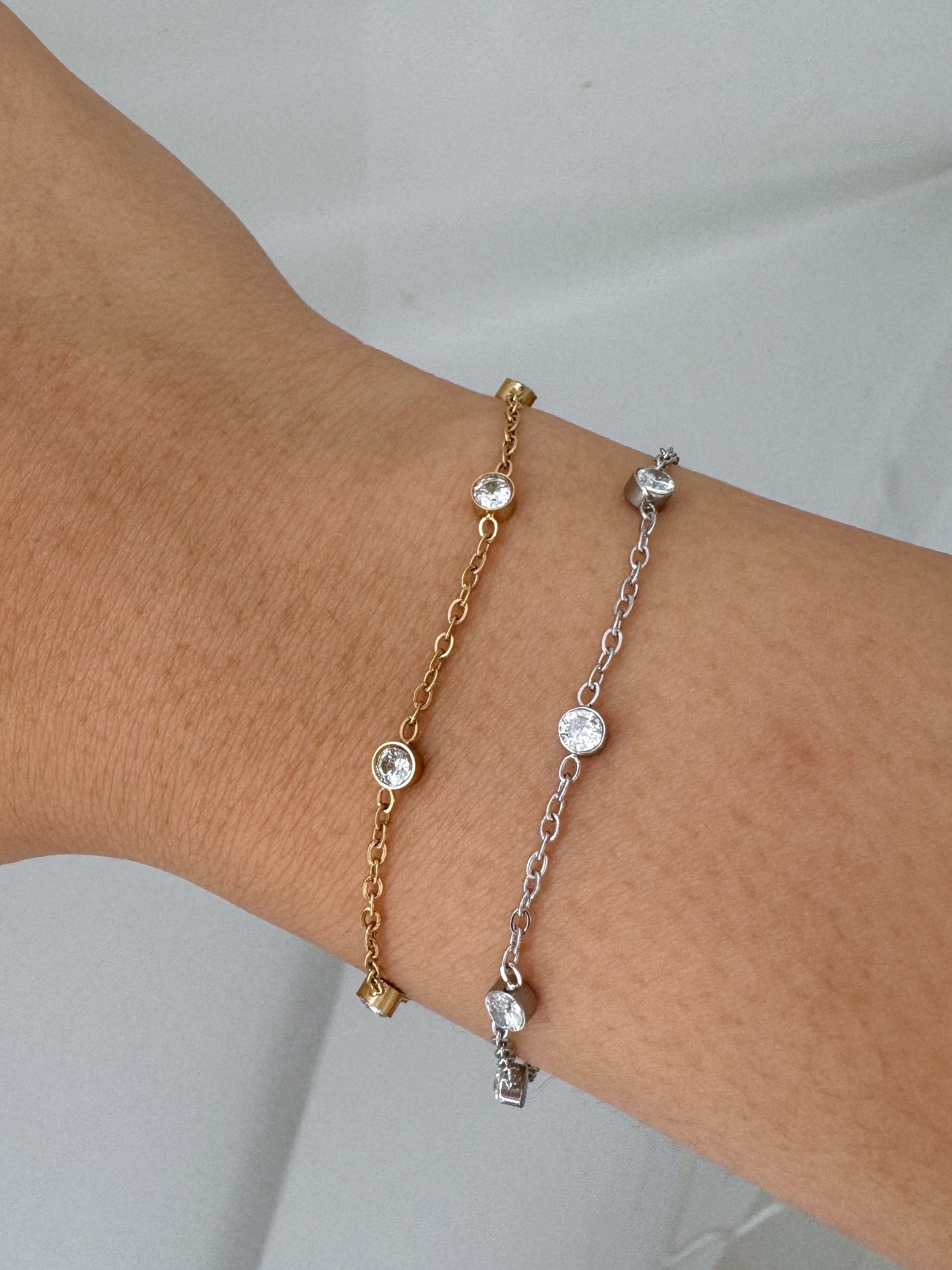 Deb - Waterproof Circle Stone Bracelet