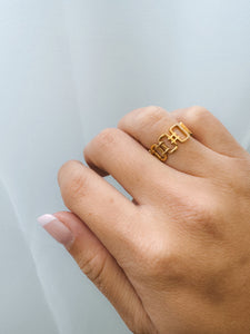 Michelle - Waterproof Resizable Oval Statement Ring