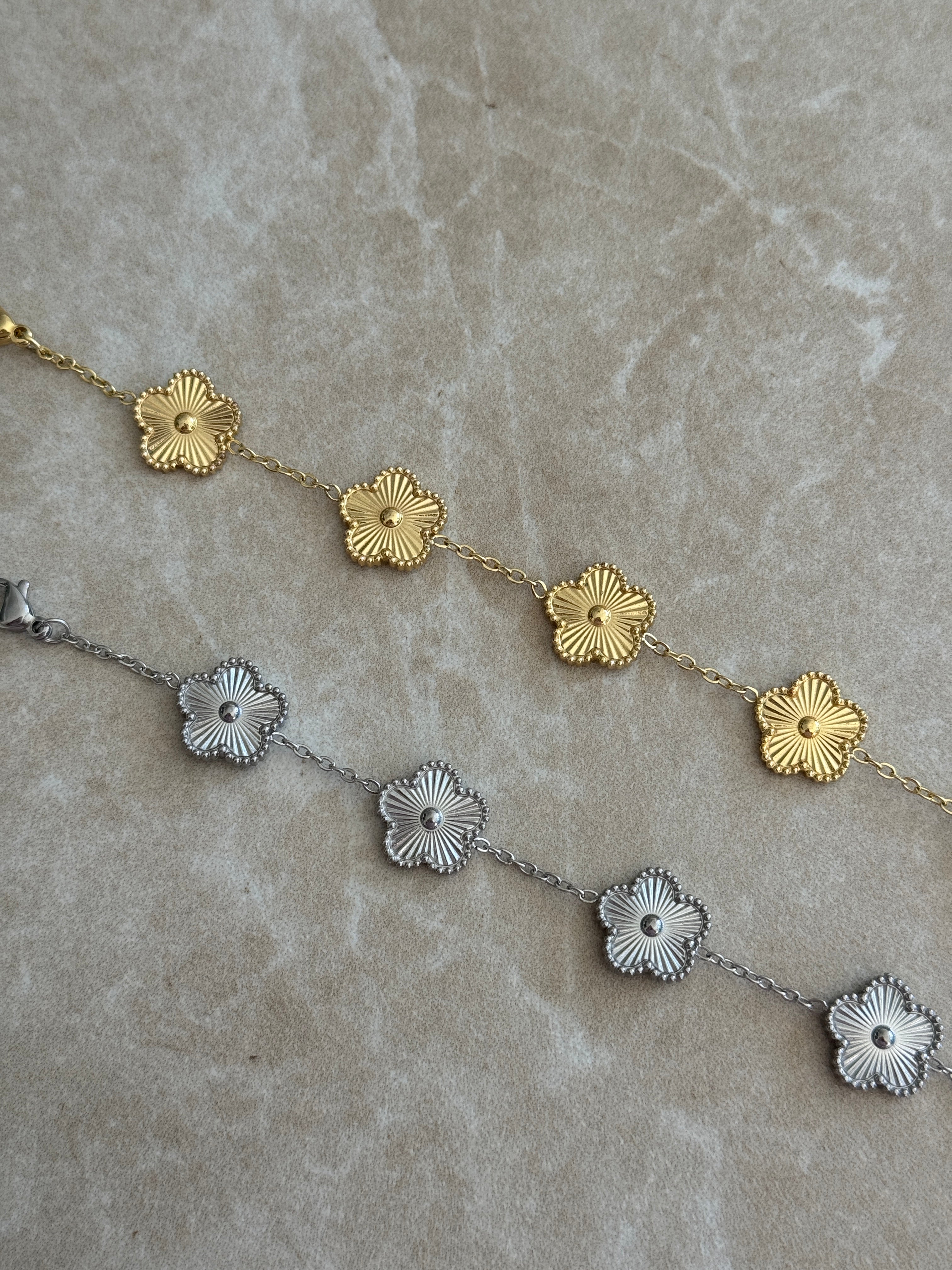 Cora - Waterproof Clover Flower Bracelet