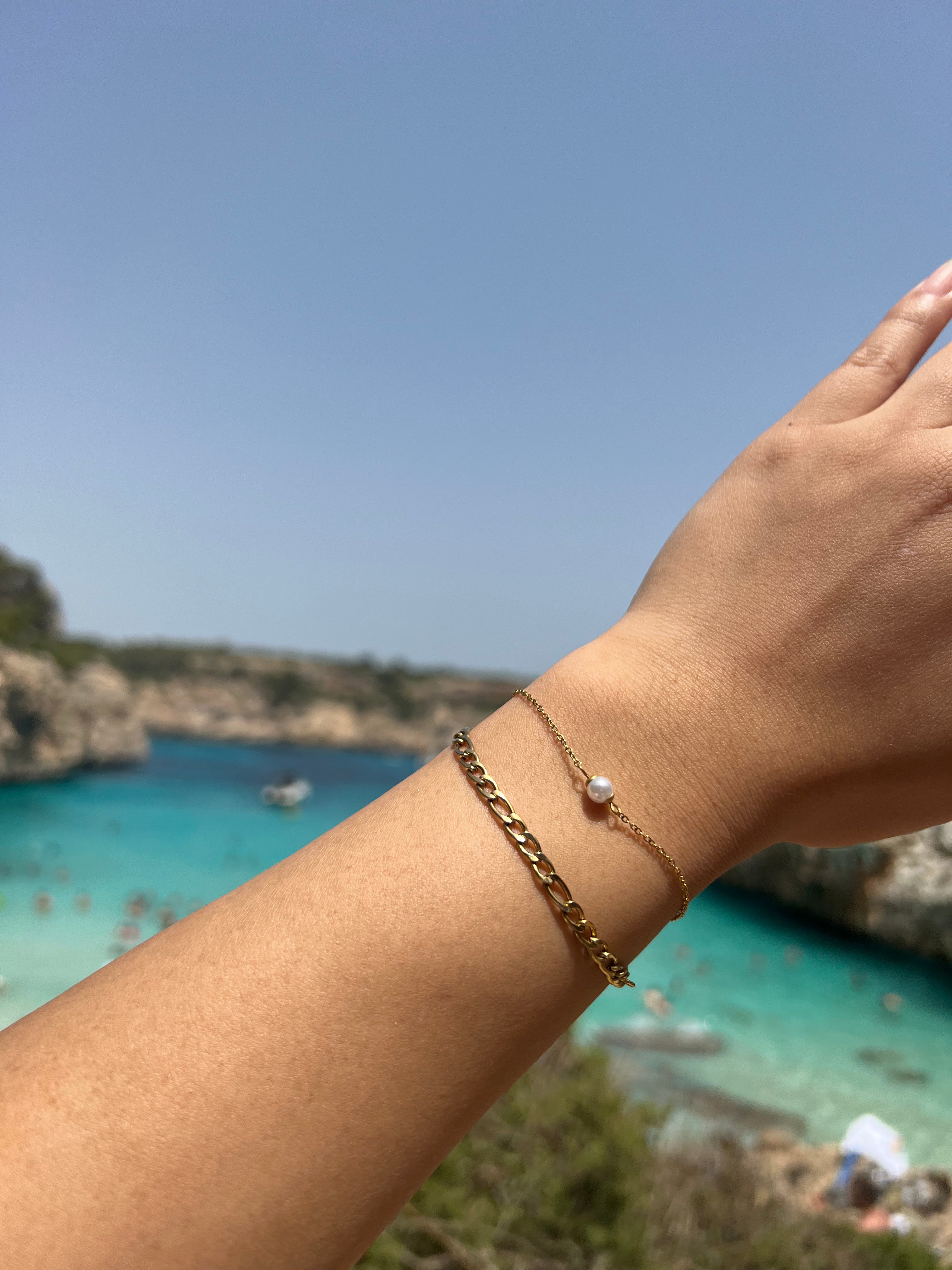 Caity - Waterproof Thin Figaro Chain Bracelet