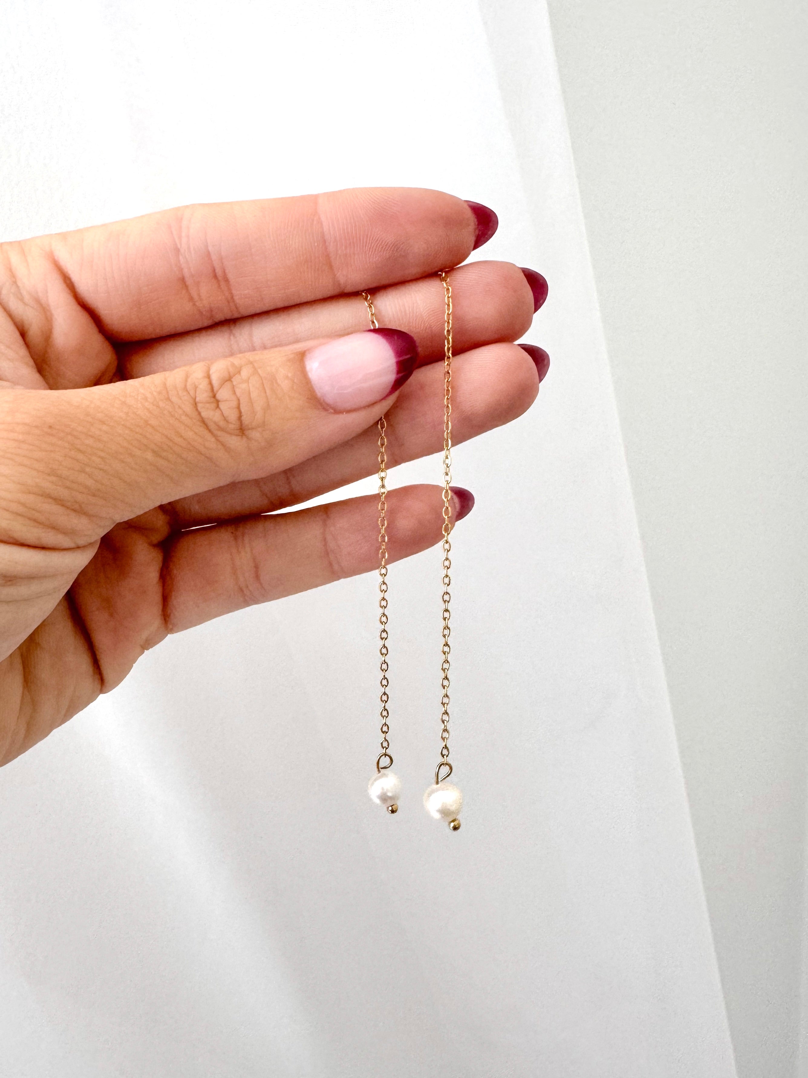 Milovat - Pearl and Chain Earrings