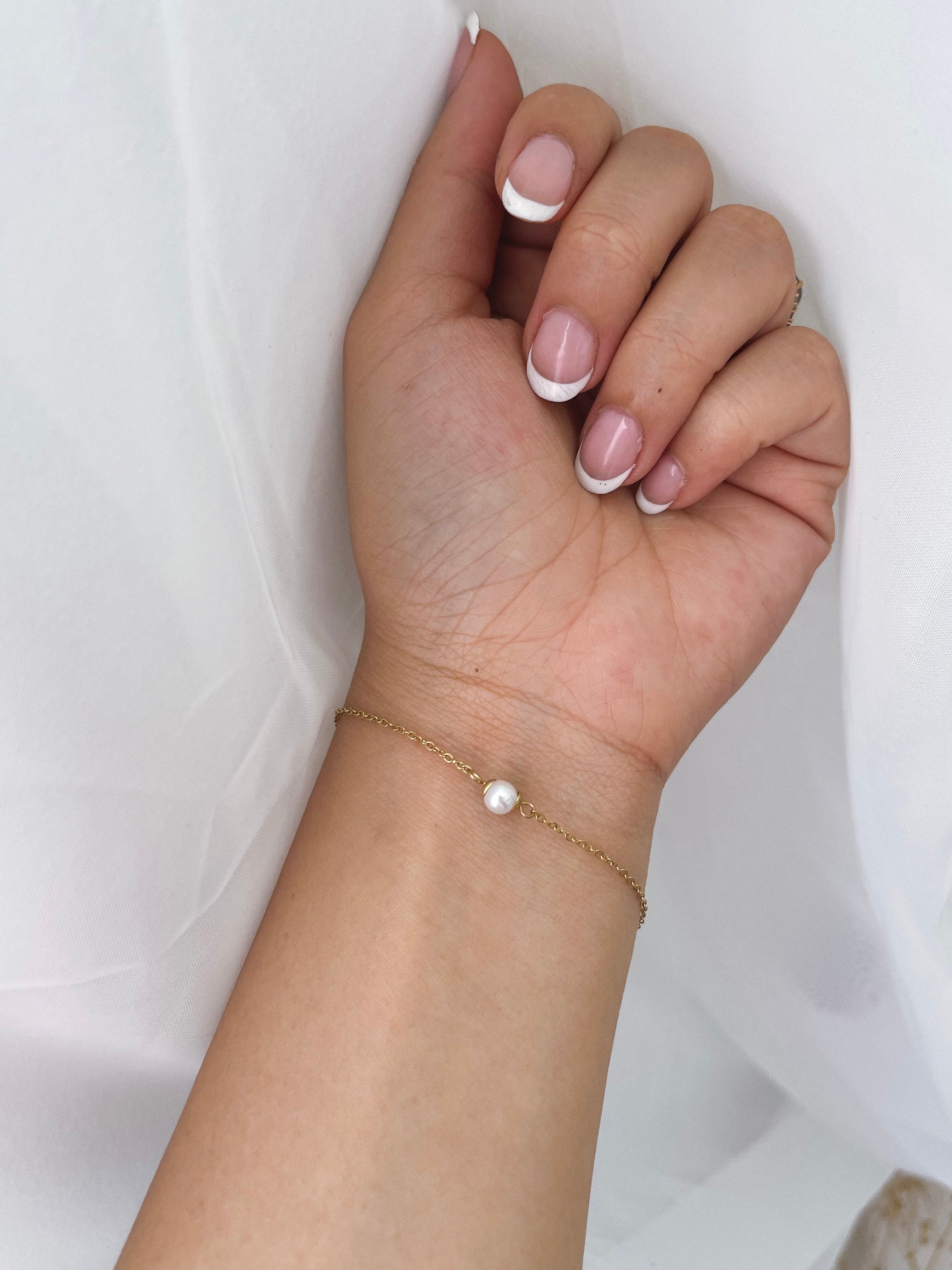 Annie - Waterproof Dainty Mini Pearl Bracelet