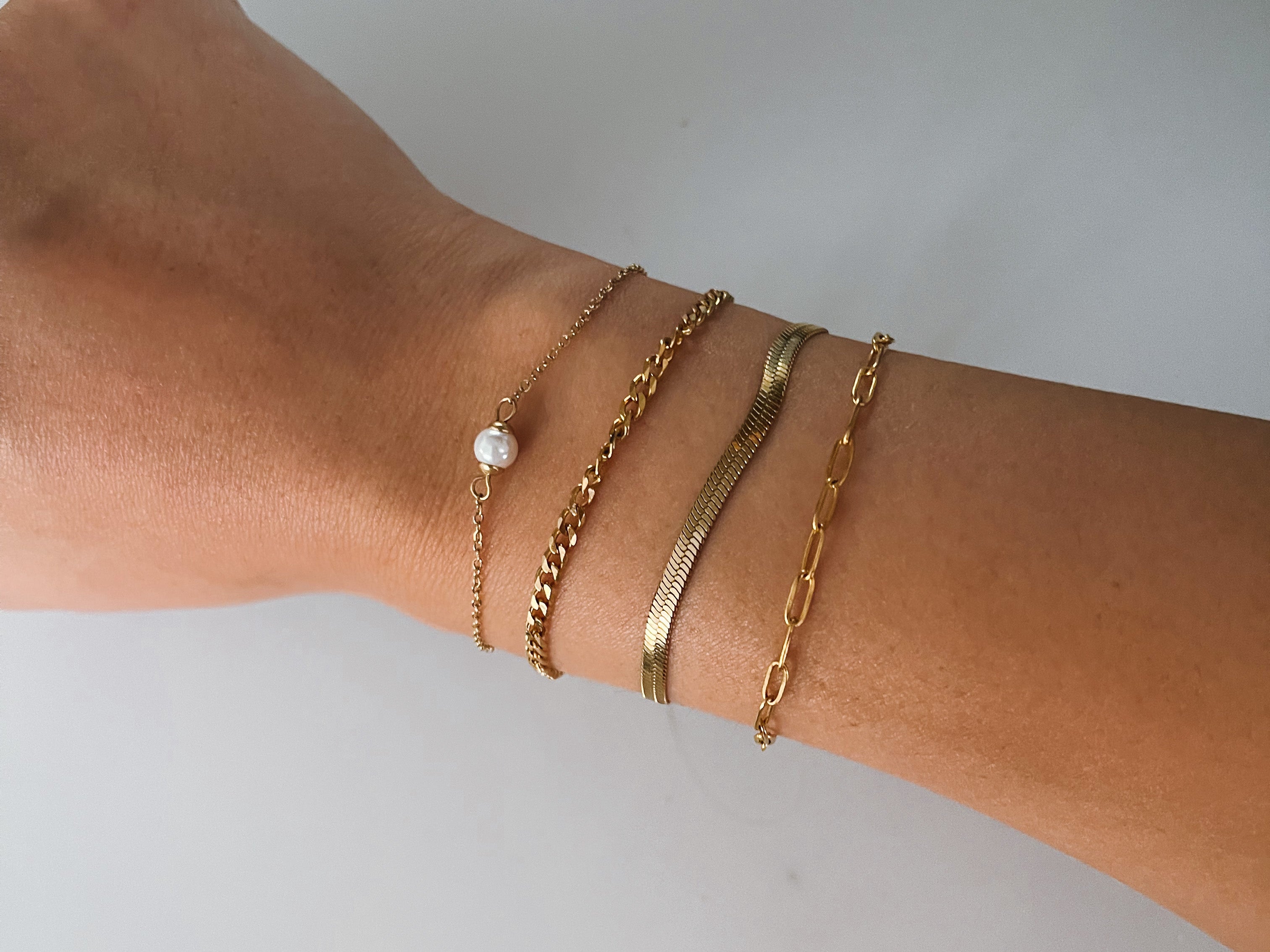 Annie - Waterproof Dainty Mini Pearl Bracelet