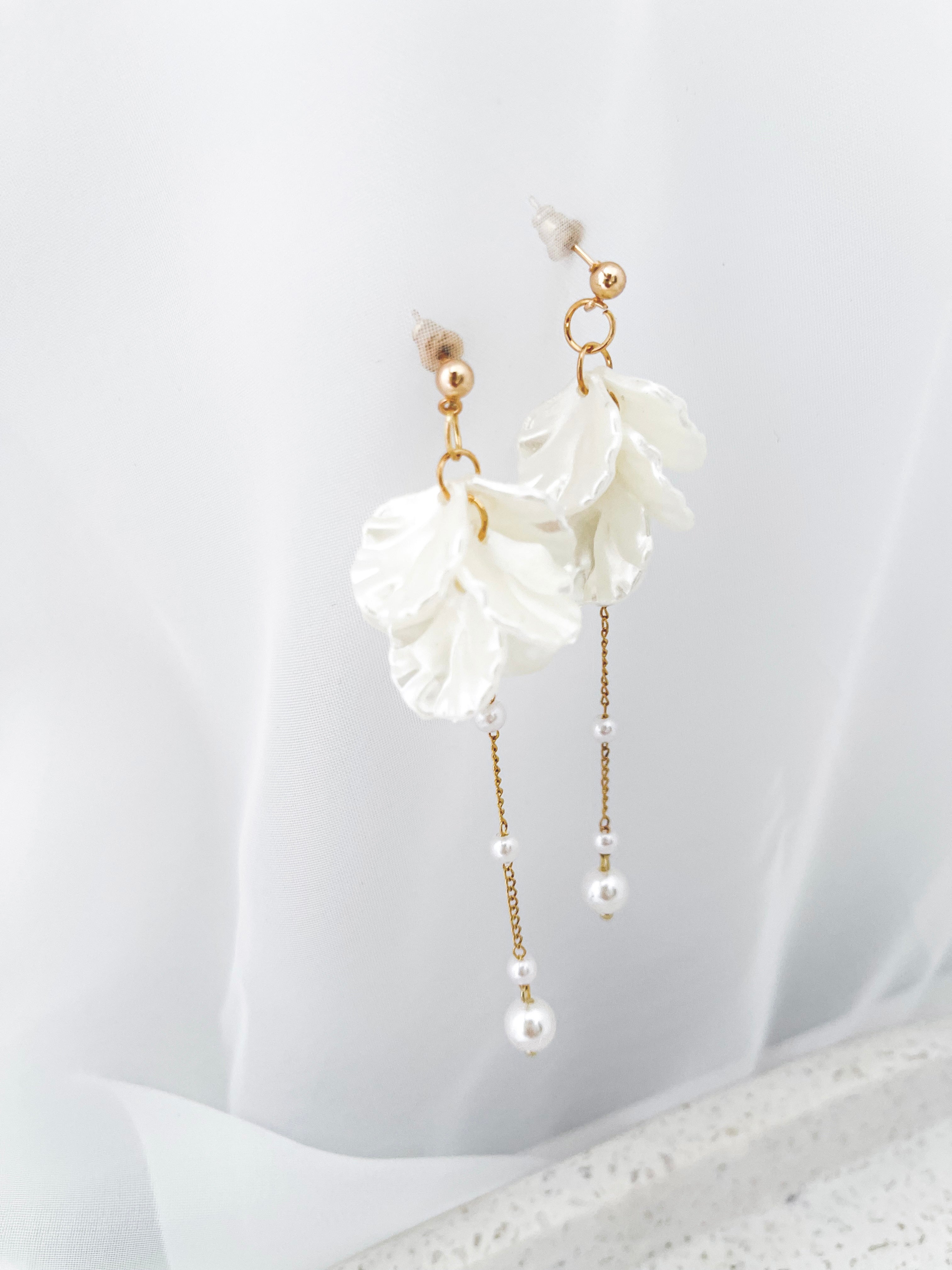 White Flower Petals Pearl Earrings