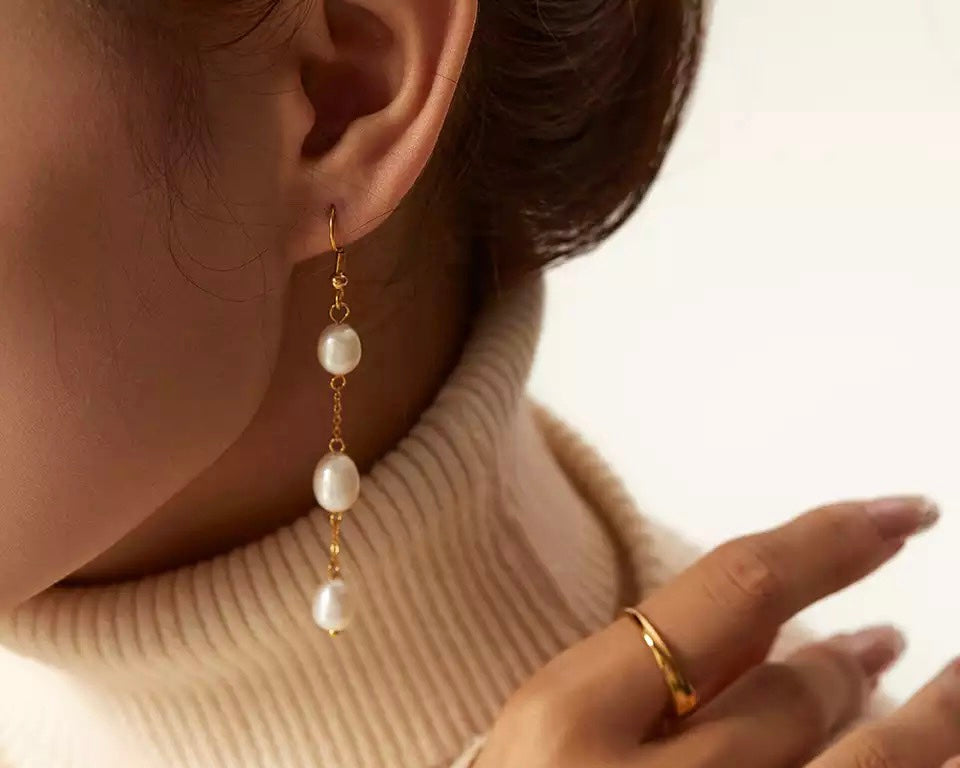 Elsker - Triple Pearl Chain Earrings