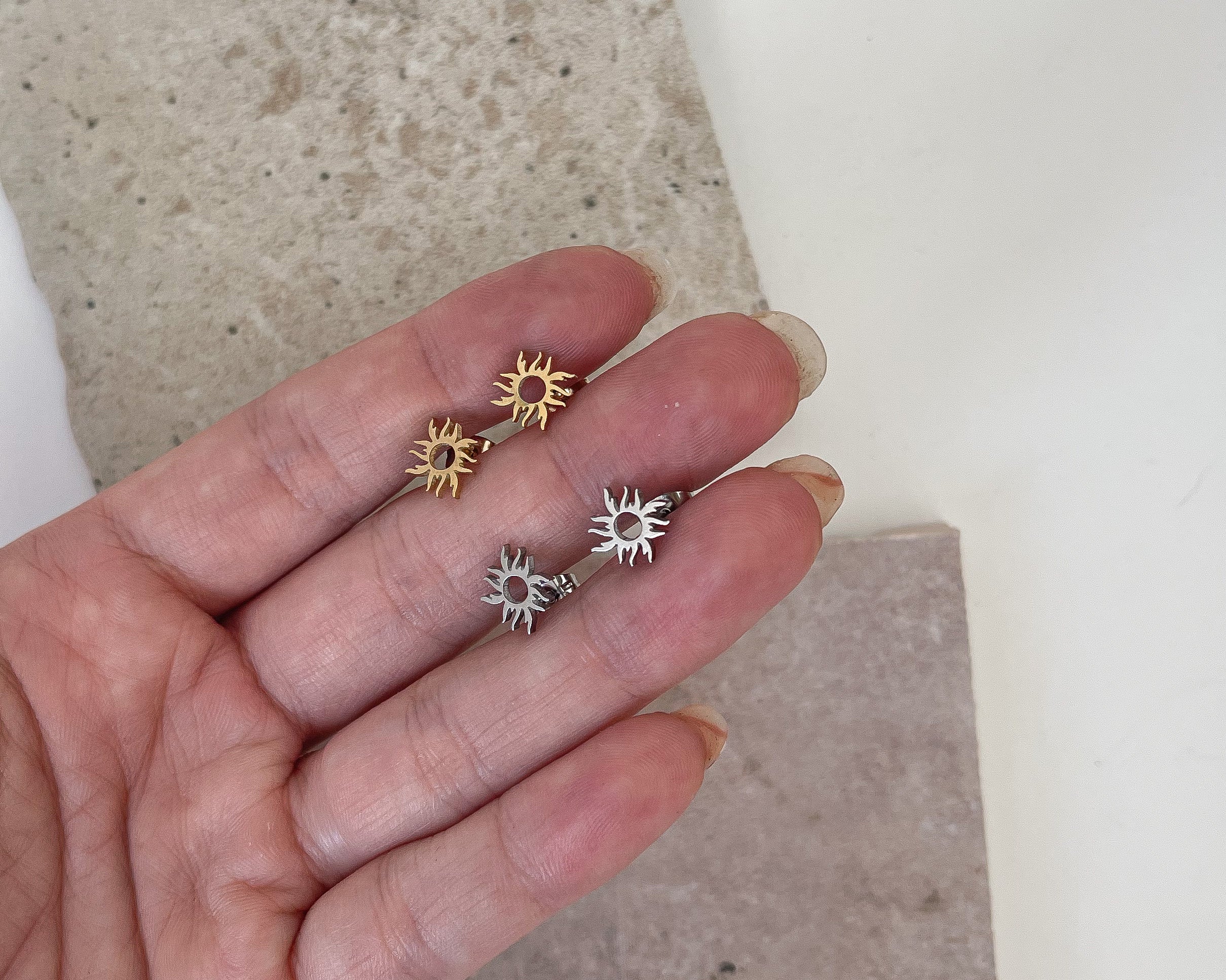 Sun Ray - Waterproof Studs