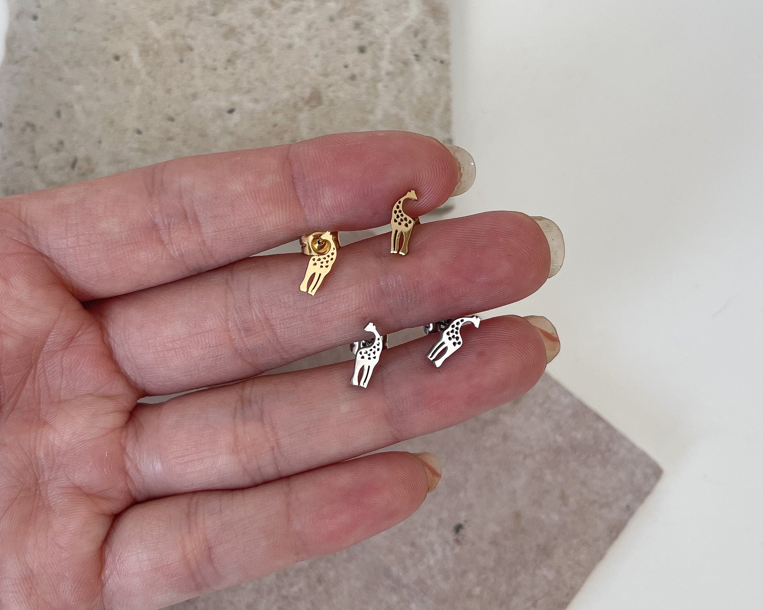 Giraffe - Waterproof Studs