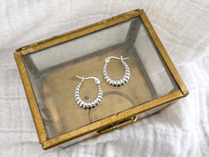 Angela - Mini Flat Croissant Hoops