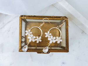 Uthando - Flower and Crystal Earrings