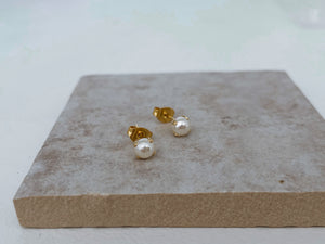 Chiara - Dainty Pearl Studs