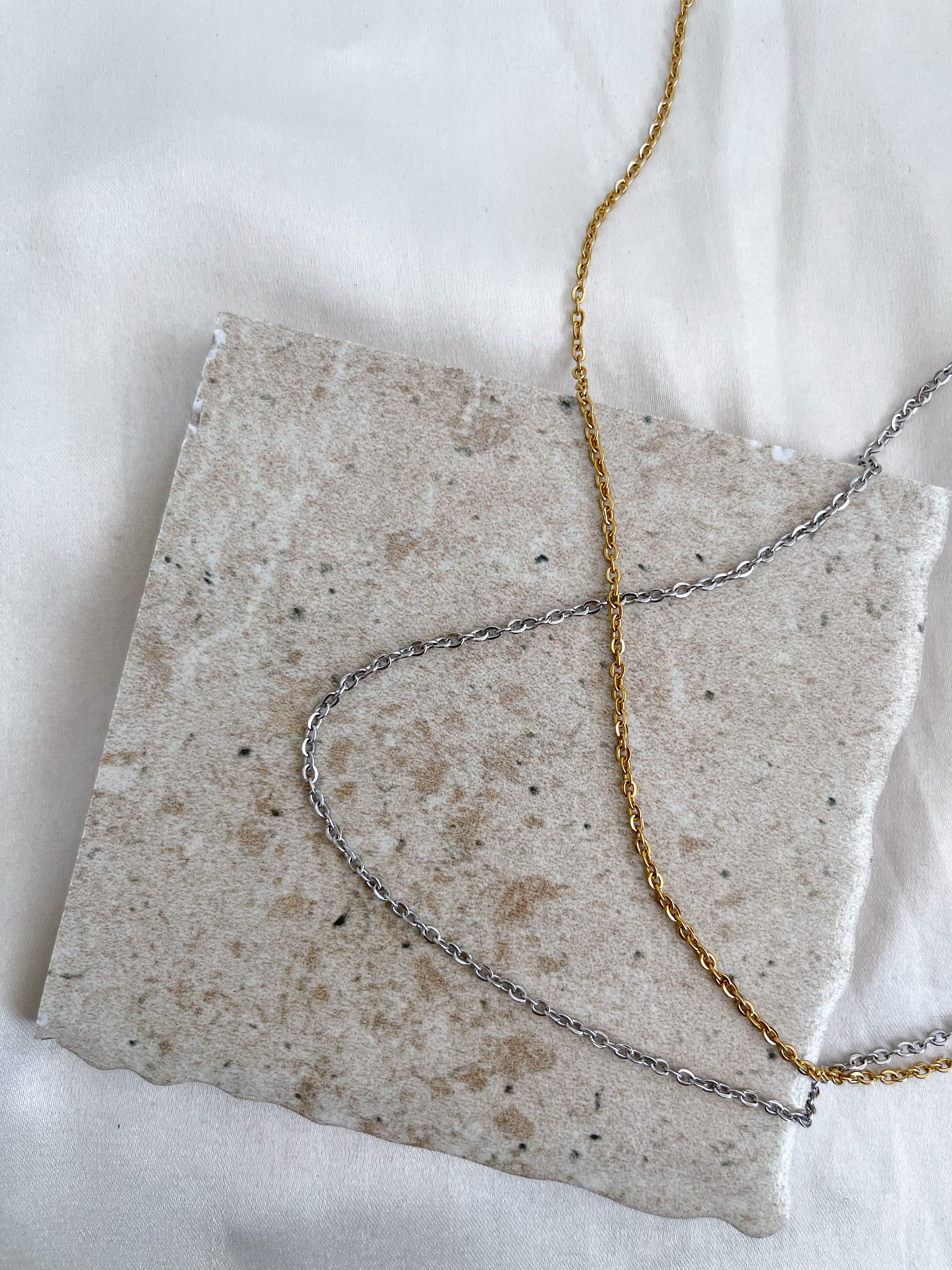 Lola - Waterproof Dainty Everyday Necklace