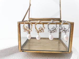 Pag-ibig - Flower and Pearl Drop Earrings