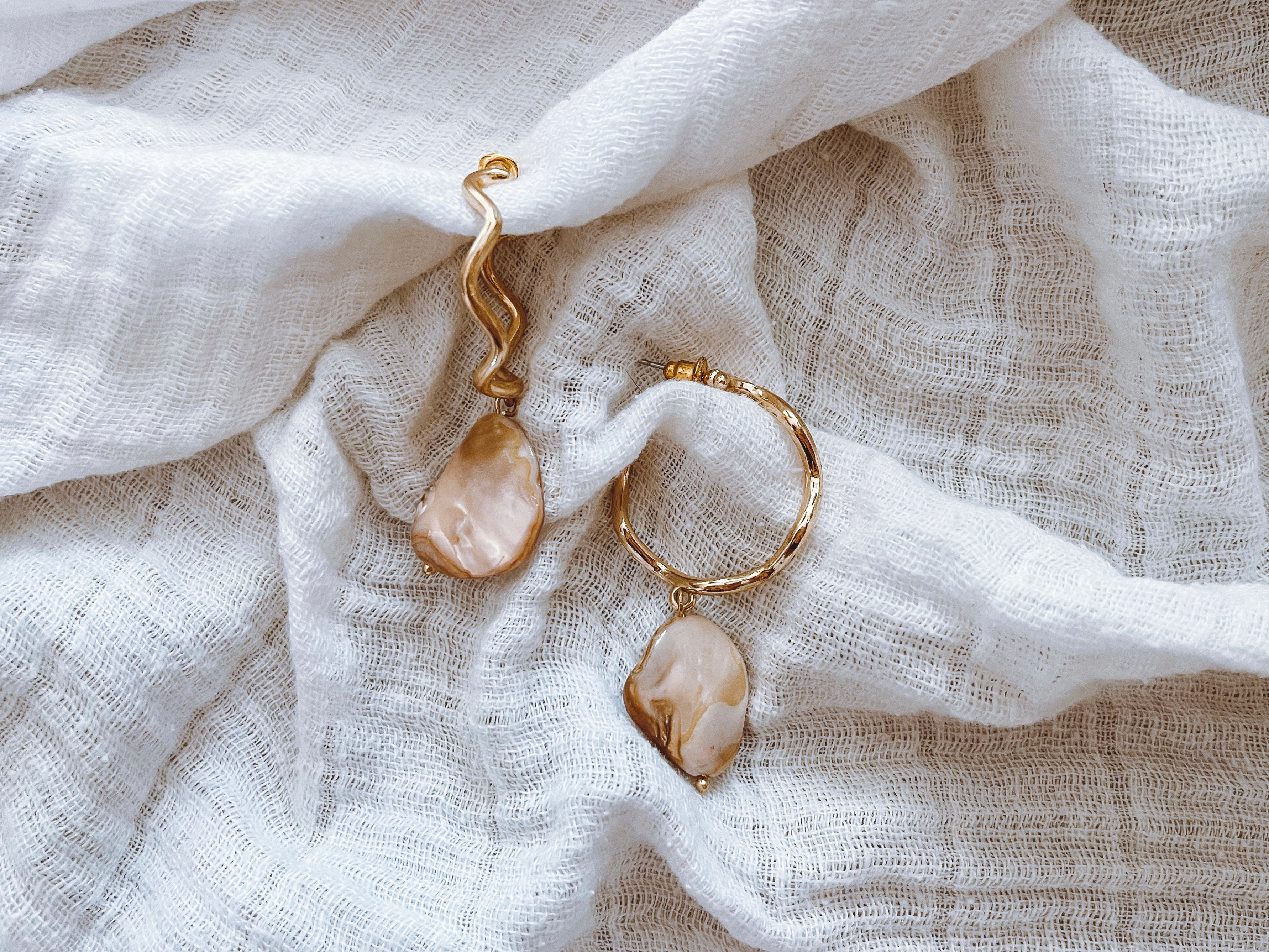 Grece - Pearl Drop Earrings