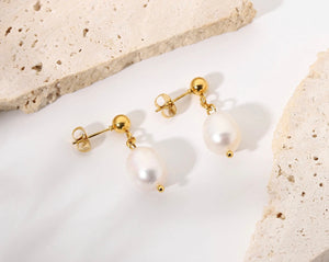 Lerato - Stud and Pearl Earrings