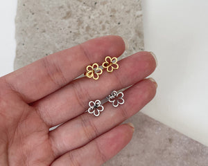 Daisy - Waterproof Flower Studs